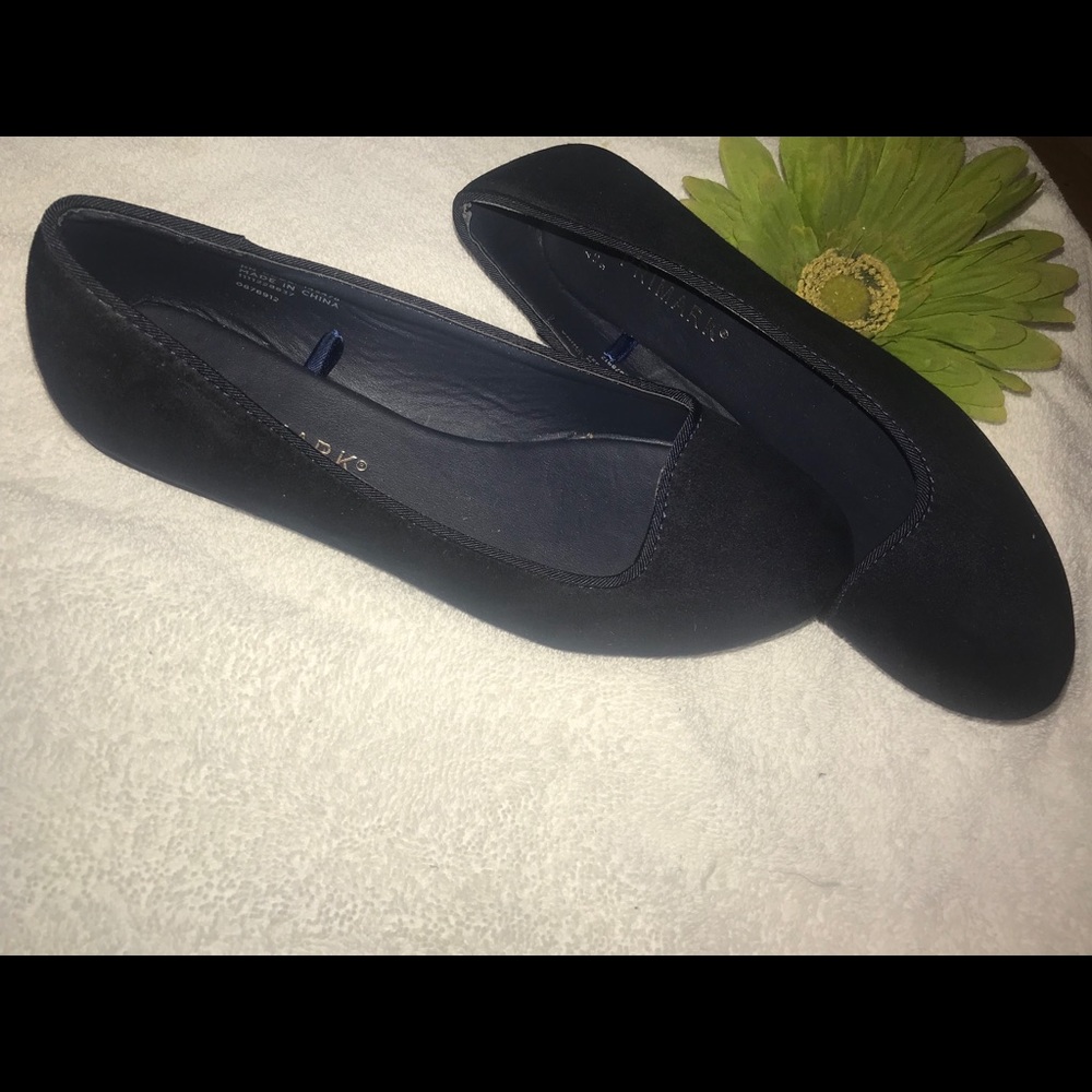 Flat loafers